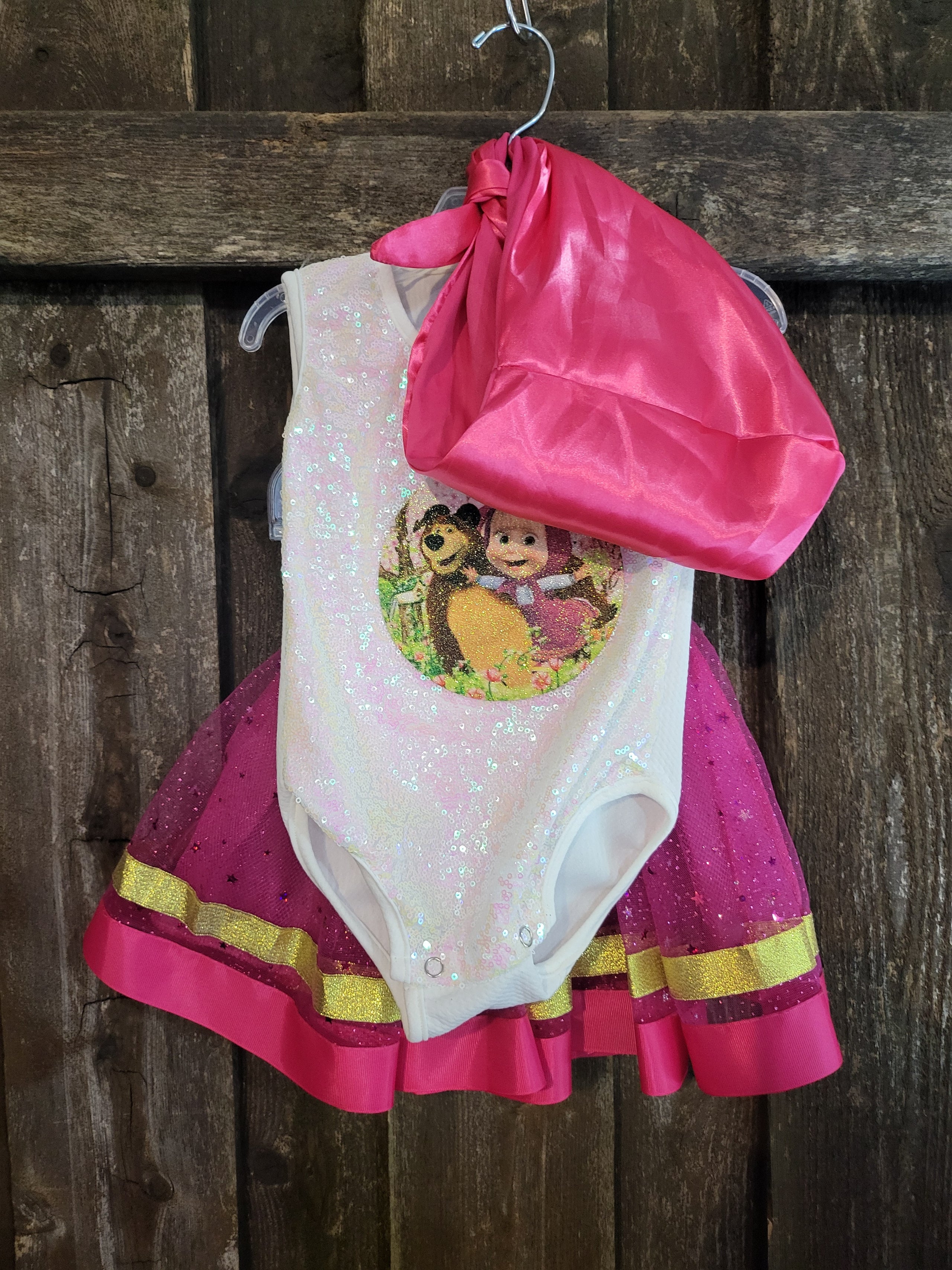 masha-and-the-bear-size-4-lucy-s-party-shop